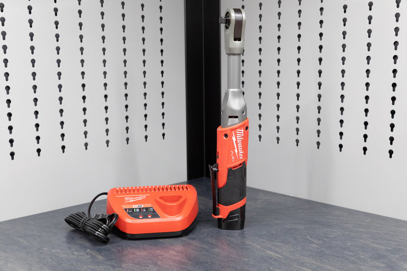 Milwaukee M12™ 3/8" Extended Reach Ratchet